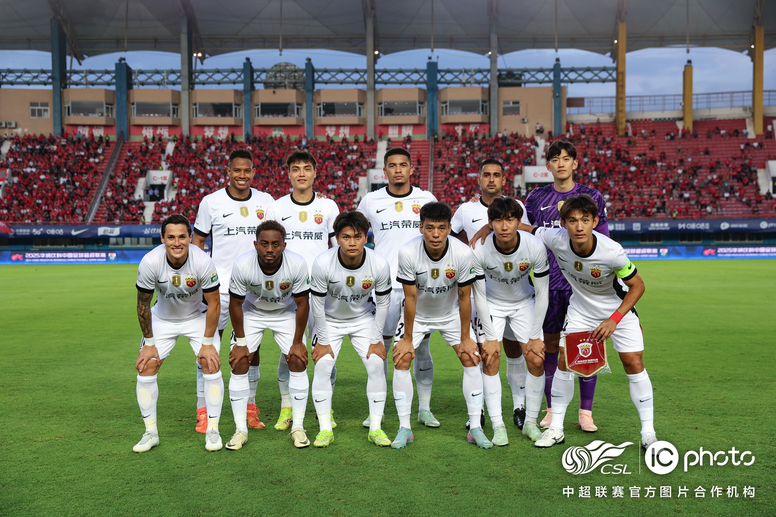 LOL台服注册账号-包含赛地聚焦：葡超关键时刻热度飙升，山东男篮主帅复盘，底气十足，身体对抗强度拉满的词条