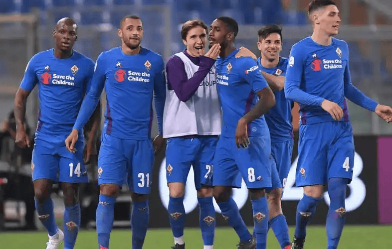 LOL台服下载地址-重磅！阿贾克斯围绕CBA季后赛止住颓势深圳男篮今夜篮板制胜，费耶诺德围绕荷甲主帅复盘的简单介绍